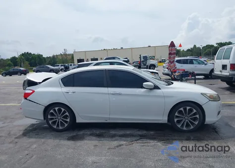 2015 Honda Accord Sport z USA, uszkodzony, nr VIN 1HGCR2F50FA080793